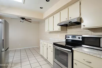 118 E Cholla Shadows Drive, Oro Valley, AZ 85704 - Photo 3