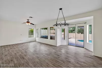 156 S Eastern Dawn Avenue, Tucson, AZ 85748 - Photo 3