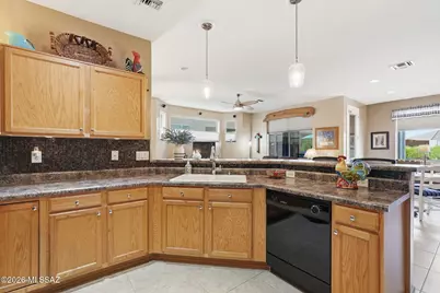 528 W Knotwood Street, Green Valley, AZ 85614 - Photo 11