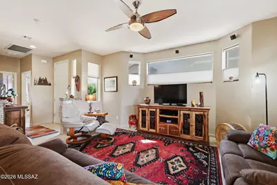528 W Knotwood Street, Green Valley, AZ 85614 - Photo 5