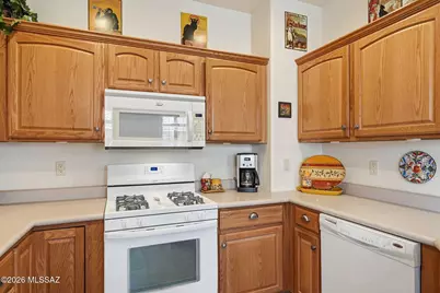 550 W Astruc Drive, Green Valley, AZ 85614 - Photo 15