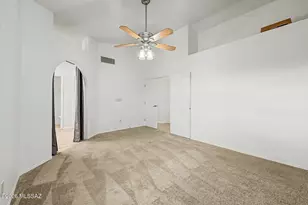 11525 N Eagle Peak Dr, Tucson, AZ 85737 - Photo 19