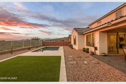 13288 E Librada Leon Way, Tucson, AZ 85747 - Photo 11