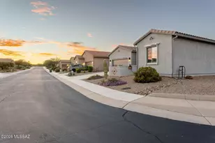 2484 W Music Mountains Dr, Green Valley, AZ 85622 - Photo 5