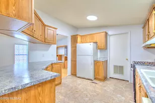 6284 S Waterton Dr, Tucson, AZ 85746 - Photo 13
