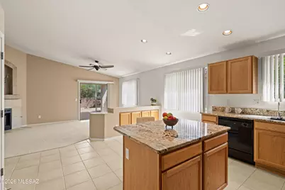 11336 N Flat Granite Drive, Oro Valley, AZ 85737 - Photo 13