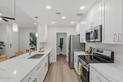 2022 E River Road #203, Tucson, AZ 85718 - Photo 3
