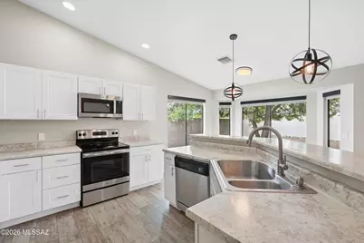 1574 W Highsmith Drive, Tucson, AZ 85746 - Photo 11