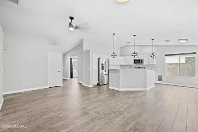 1574 W Highsmith Drive, Tucson, AZ 85746 - Photo 5