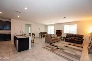 8746 E Stone Meadow Cir, Tucson, AZ 85730 - Photo 7