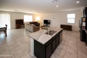 8746 E Stone Meadow Cir, Tucson, AZ 85730 - Photo 19
