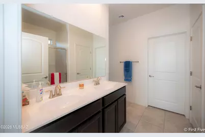 8746 E Stone Meadow Circle, Tucson, AZ 85730 - Photo 11