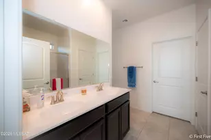 8746 E Stone Meadow Cir, Tucson, AZ 85730 - Photo 11
