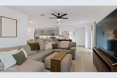 4951 E Wash Overlook Drive, Tucson, AZ 85706 - Photo 11
