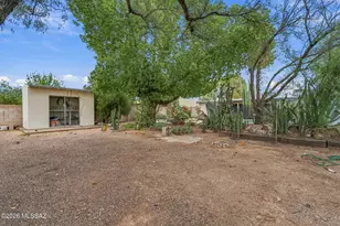 2721 N Dos Hombres Dr, Tucson, AZ 85715 - Photo 37