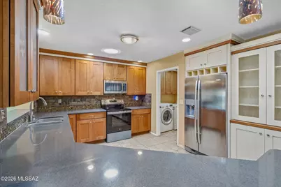 2721 N Dos Hombres Drive, Tucson, AZ 85715 - Photo 5