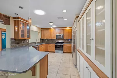 2721 N Dos Hombres Drive, Tucson, AZ 85715 - Photo 7