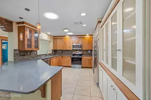 2721 N Dos Hombres Dr, Tucson, AZ 85715 - Photo 7