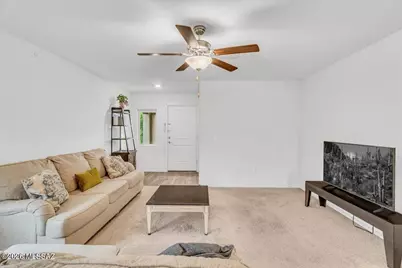 12827 N Peony Drive, Marana, AZ 85653 - Photo 9