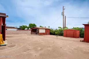 1749 W Higgins Ln, Tucson, AZ 85705 - Photo 27