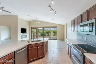 39695 Diamond Bay Dr, Saddlebrooke, AZ 85739 - Photo 3