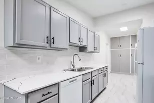 2754 N Tyndall Ave, Tucson, AZ 85719 - Photo 11