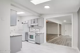 2754 N Tyndall Ave, Tucson, AZ 85719 - Photo 9