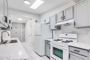 2754 N Tyndall Ave, Tucson, AZ 85719 - Photo 13