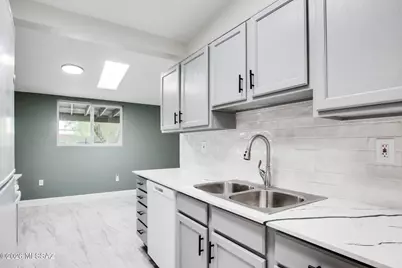 2754 N Tyndall Avenue, Tucson, AZ 85719 - Photo 13