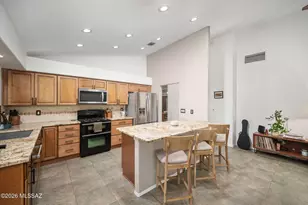 1640 N Fox Run Pl, Tucson, AZ 85715 - Photo 9