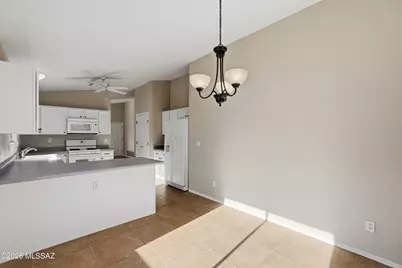7821 S Kilbrennan Way, Tucson, AZ 85747 - Photo 7