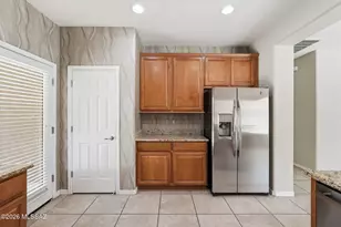 13497 N Garlenda Way, Oro Valley, AZ 85755 - Photo 9