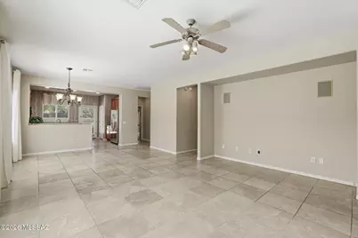 13497 N Garlenda Way, Oro Valley, AZ 85737 - Photo 9