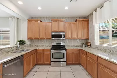 13497 N Garlenda Way, Oro Valley, AZ 85737 - Photo 15