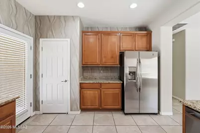 13497 N Garlenda Way, Oro Valley, AZ 85737 - Photo 17
