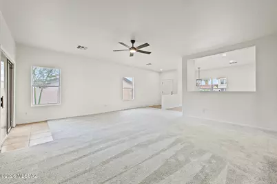109 E Oracle Oak Street, Sahuarita, AZ 85629 - Photo 7
