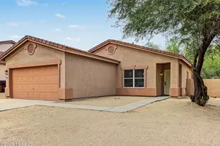 109 E Oracle Oak St, Sahuarita, AZ 85629 - Photo 1