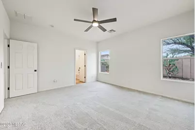 109 E Oracle Oak Street, Sahuarita, AZ 85629 - Photo 9
