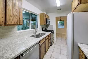 3007 E Beverly Dr, Tucson, AZ 85716 - Photo 9