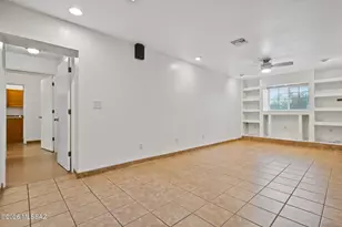 2725 E La Cienega Dr, Tucson, AZ 85716 - Photo 15
