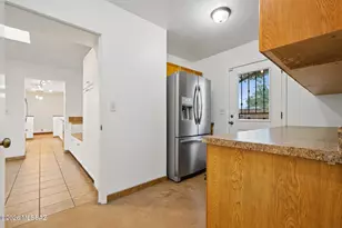 2725 E La Cienega Dr, Tucson, AZ 85716 - Photo 17