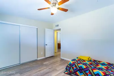 6730 E Hawk Drive, Tucson, AZ 85730 - Photo 9