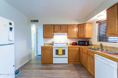 6730 E Hawk Drive, Tucson, AZ 85730 - Photo 27