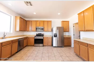 8186 W Young Eagle Court, Tucson, AZ 85757 - Photo 3