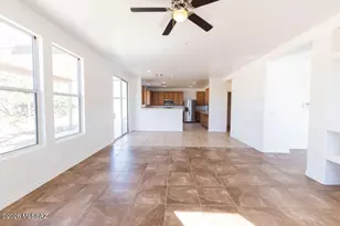 8186 W Young Eagle Ct, Tucson, AZ 85757 - Photo 9