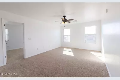 8186 W Young Eagle Court, Tucson, AZ 85757 - Photo 17