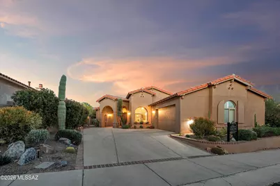 6384 N Desert Wind Circle, Tucson, AZ 85750 - Photo 11