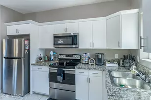 2141 S Flying Heart Ln, Tucson, AZ 85713 - Photo 5