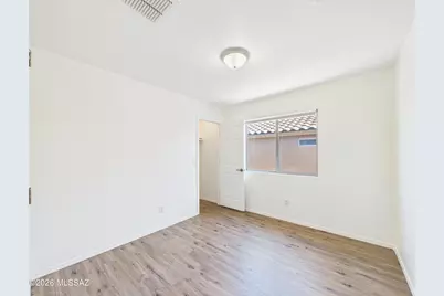 723 W Firehawk Drive, Green Valley, AZ 85614 - Photo 15