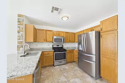 723 W Firehawk Drive, Green Valley, AZ 85614 - Photo 9
